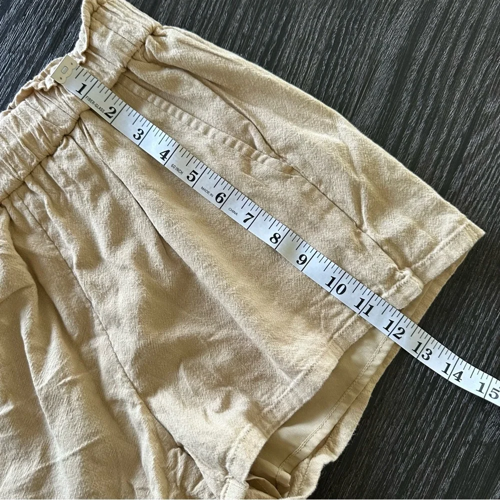 Hollister Linen Blend Paperbag High Rise Lined Shorts in Tan, Size XS - Picture 8 of 12